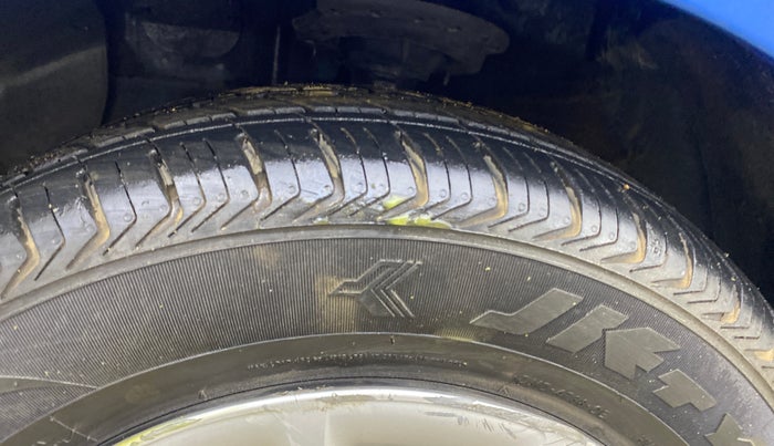 2017 Hyundai Grand i10 SPORTZ 1.2 KAPPA VTVT, Petrol, Manual, 61,011 km, Left Front Tyre Tread