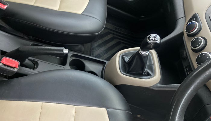 2017 Hyundai Grand i10 SPORTZ 1.2 KAPPA VTVT, Petrol, Manual, 61,011 km, Gear Lever