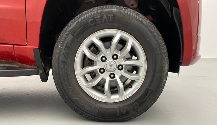 2016 Mahindra TUV300 T8, Diesel, Manual, 43,880 km, Right Front Wheel