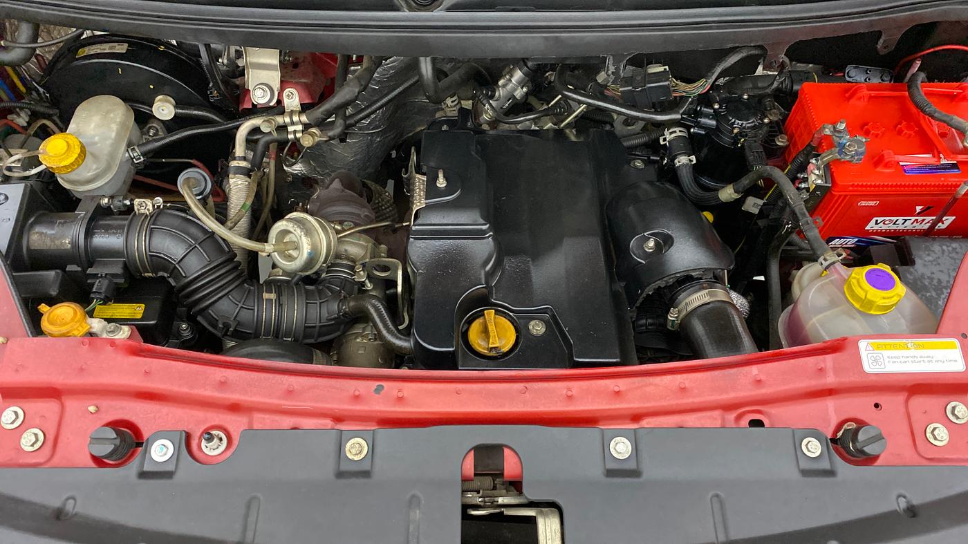 2016 Mahindra TUV300 T8, Diesel, Manual, 43,880 km, Open Bonet