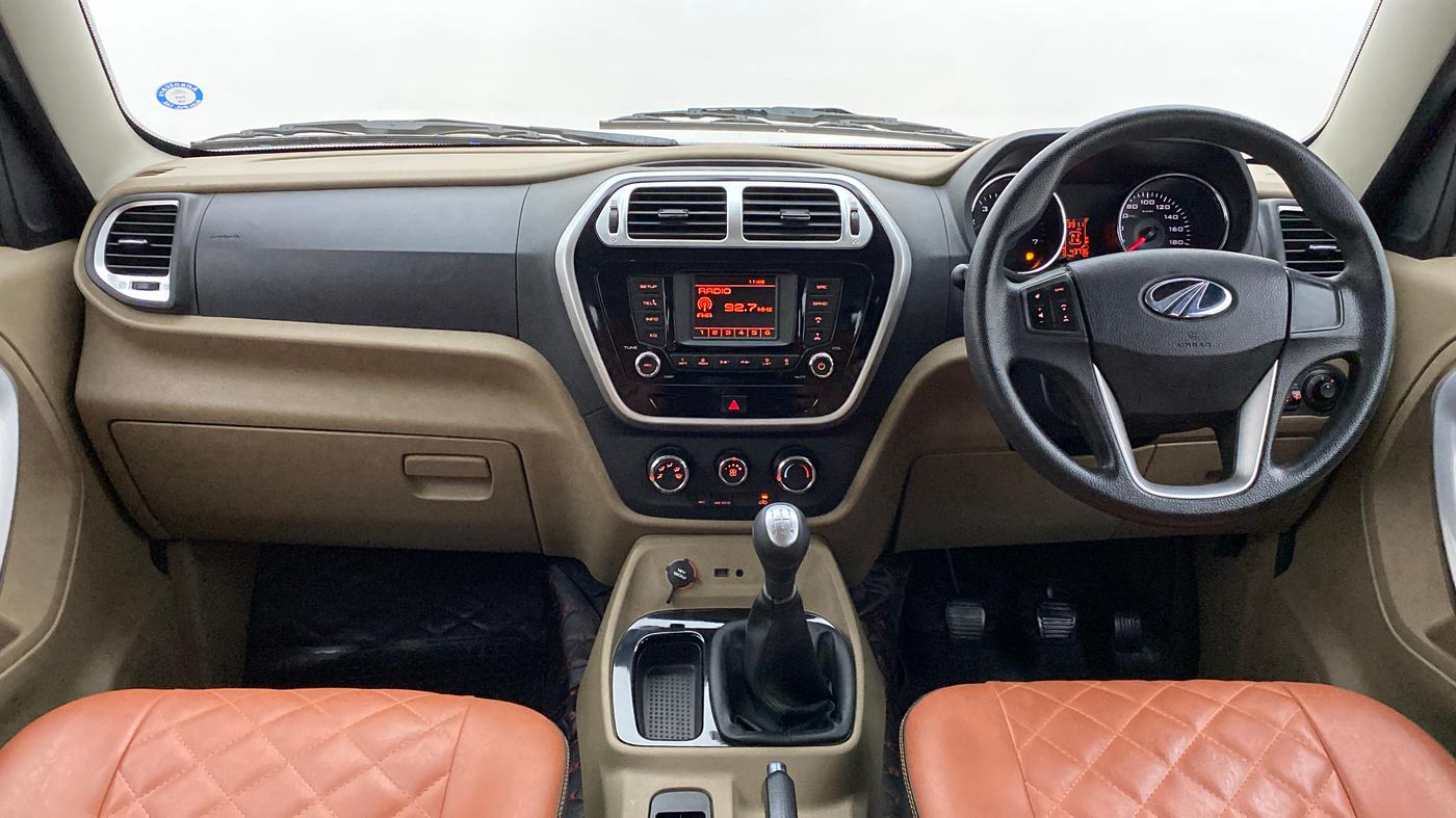 2016 Mahindra TUV300 T8, Diesel, Manual, 43,880 km, Dashboard