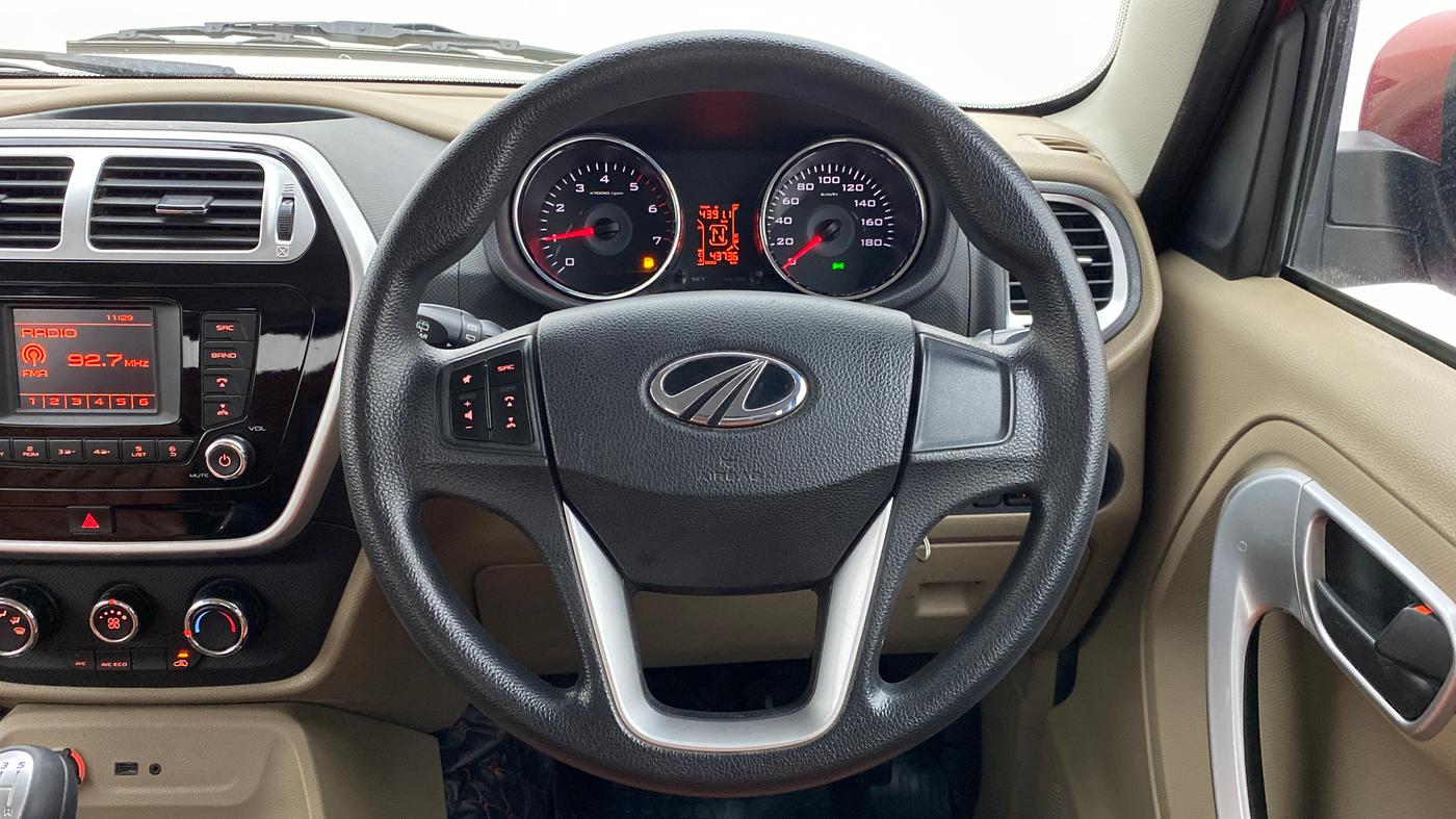 2016 Mahindra TUV300 T8, Diesel, Manual, 43,880 km, Steering Wheel Close Up