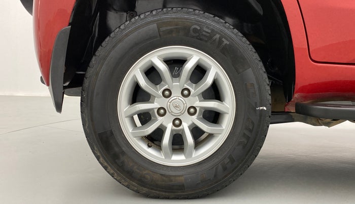 2016 Mahindra TUV300 T8, Diesel, Manual, 43,880 km, Right Rear Wheel