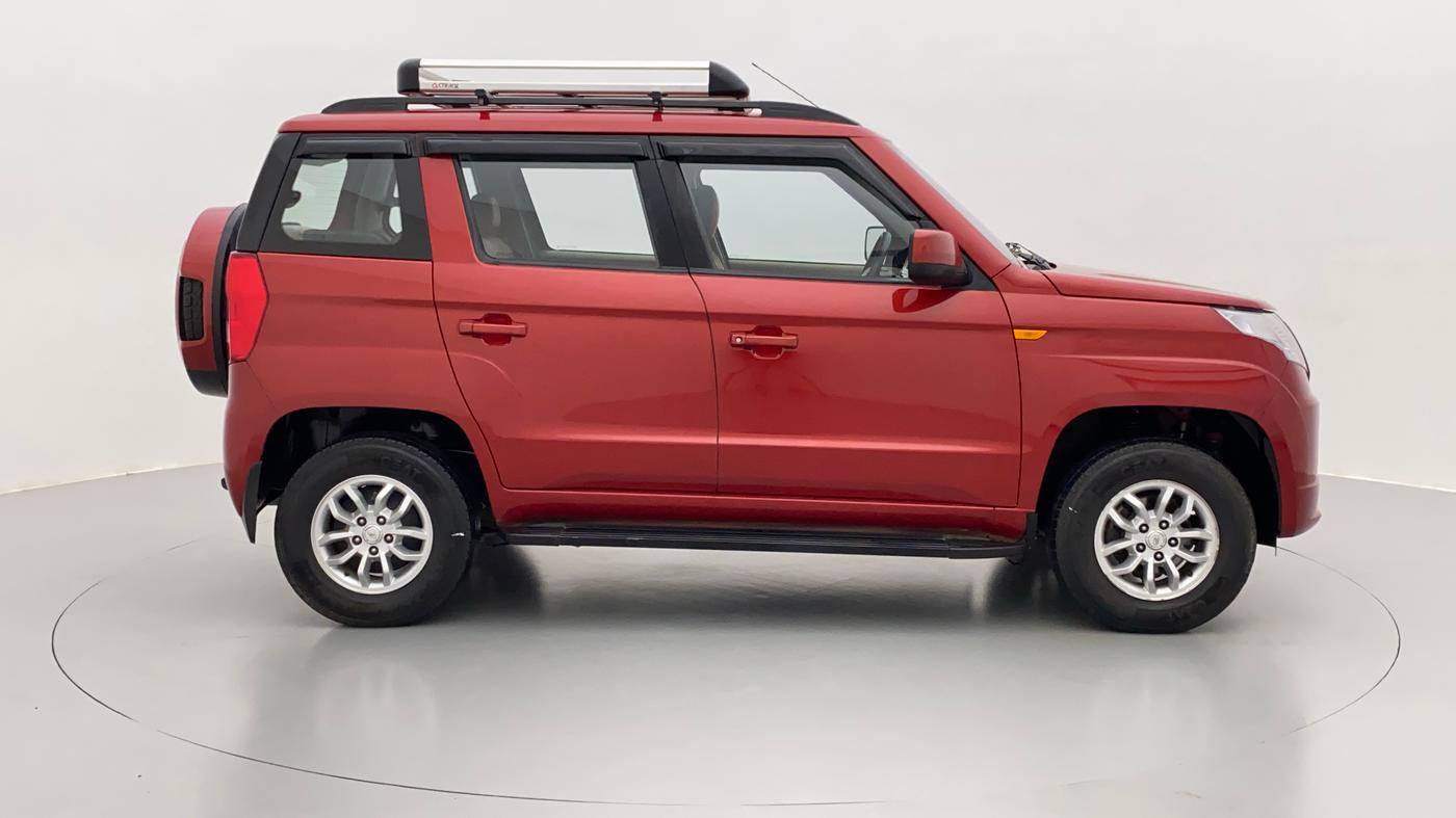 2016 Mahindra TUV300 T8, Diesel, Manual, 43,880 km, Right Side View
