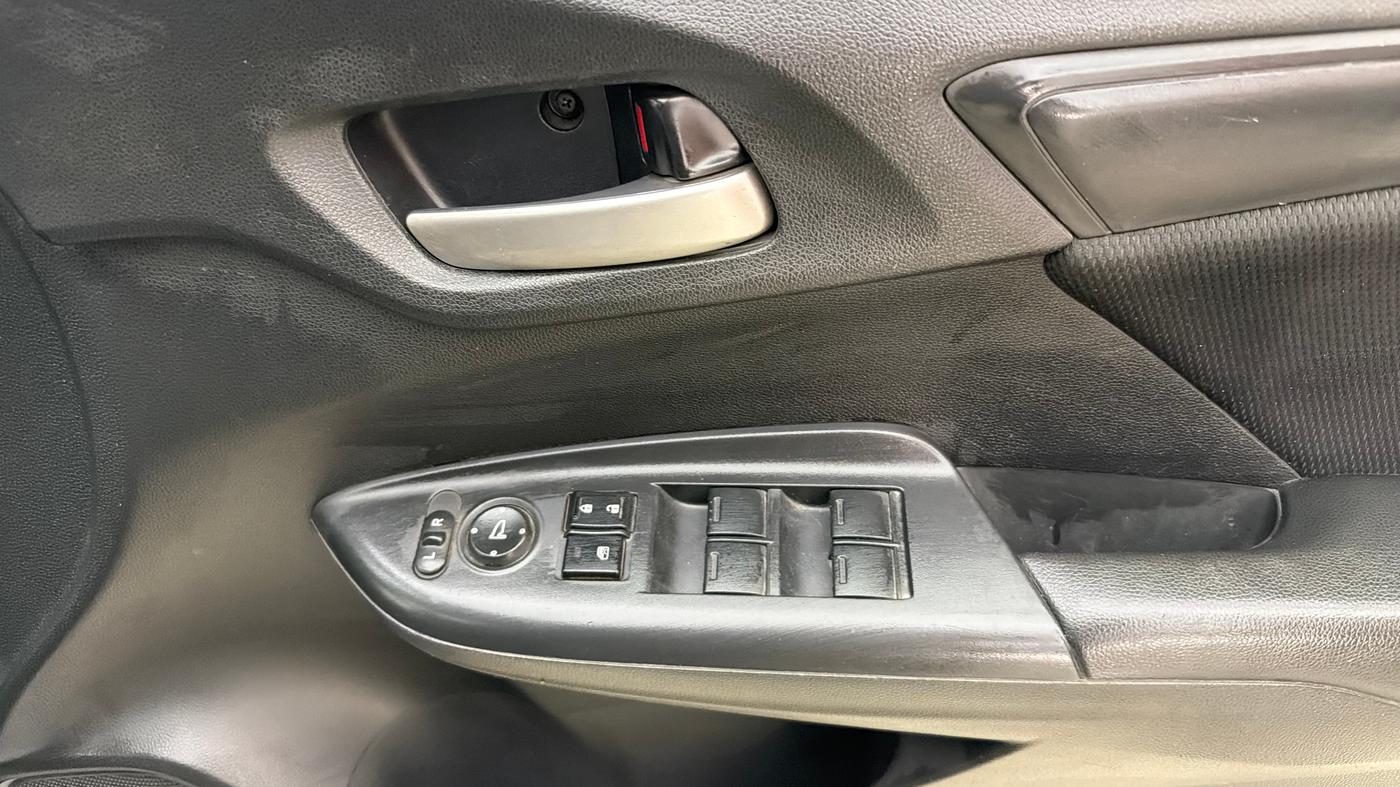 2019 Honda WR-V 1.2L I-VTEC S MT, Petrol, Manual, 41,267 km, Driver Side Door Panels Control