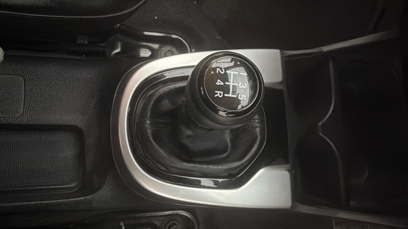 2019 Honda WR-V 1.2L I-VTEC S MT, Petrol, Manual, 41,267 km, Gear Lever