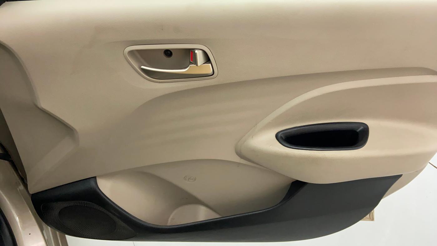 2019 Hyundai NEW SANTRO ASTA 1.1 MT, Petrol, Manual, 30,601 km, Driver Side Door Panels Controls