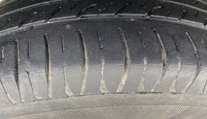 2015 Datsun Go Plus T, Petrol, Manual, 60,217 km, Right Rear Tyre Tread