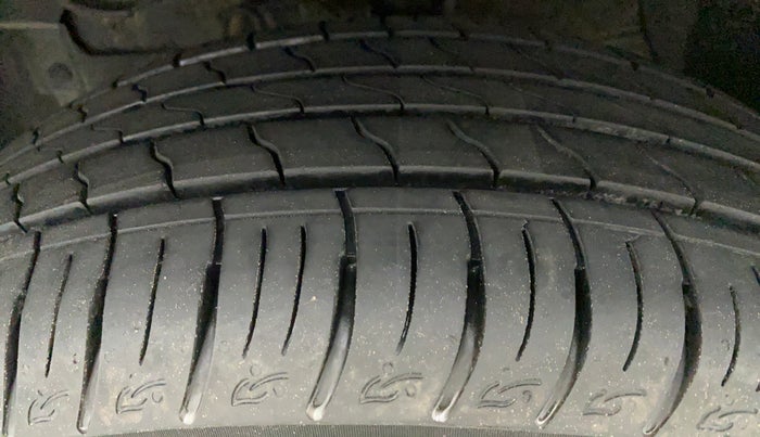 2022 Toyota URBAN CRUISER HIGH GRADE MT, Petrol, Manual, 5,069 km, Left Front Tyre Tread