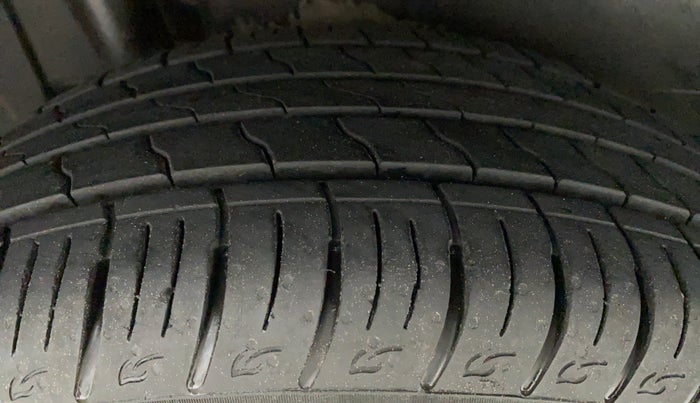 2022 Toyota URBAN CRUISER HIGH GRADE MT, Petrol, Manual, 5,069 km, Right Rear Tyre Tread