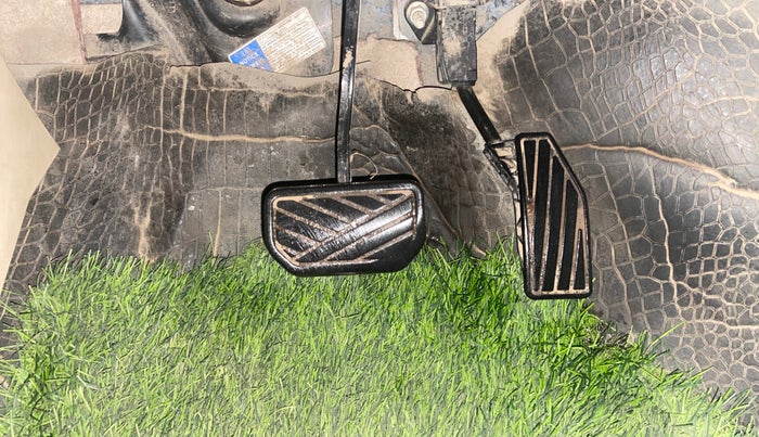 2018 Maruti Dzire ZXI AMT, CNG, Automatic, 91,479 km, Pedals