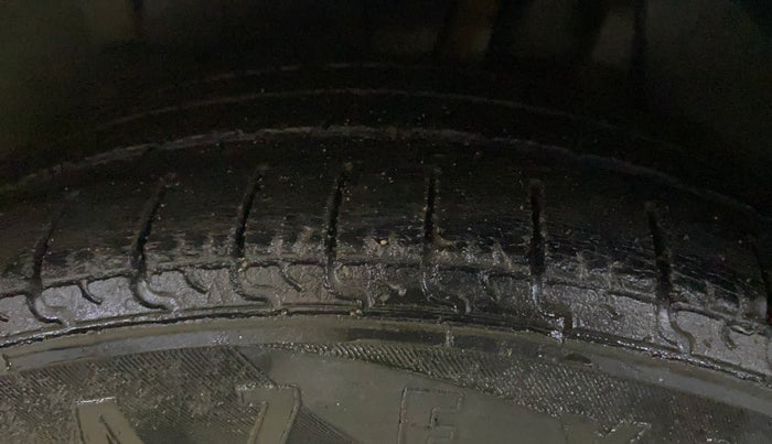 2018 Maruti Dzire ZXI AMT, CNG, Automatic, 91,479 km, Left Rear Tyre Tread