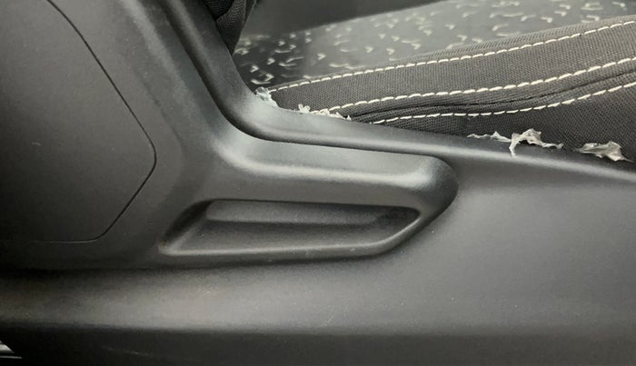 2023 Tata Tiago XT (O) PETROL, Petrol, Manual, 15,127 km, Driver Side Adjustment Panel