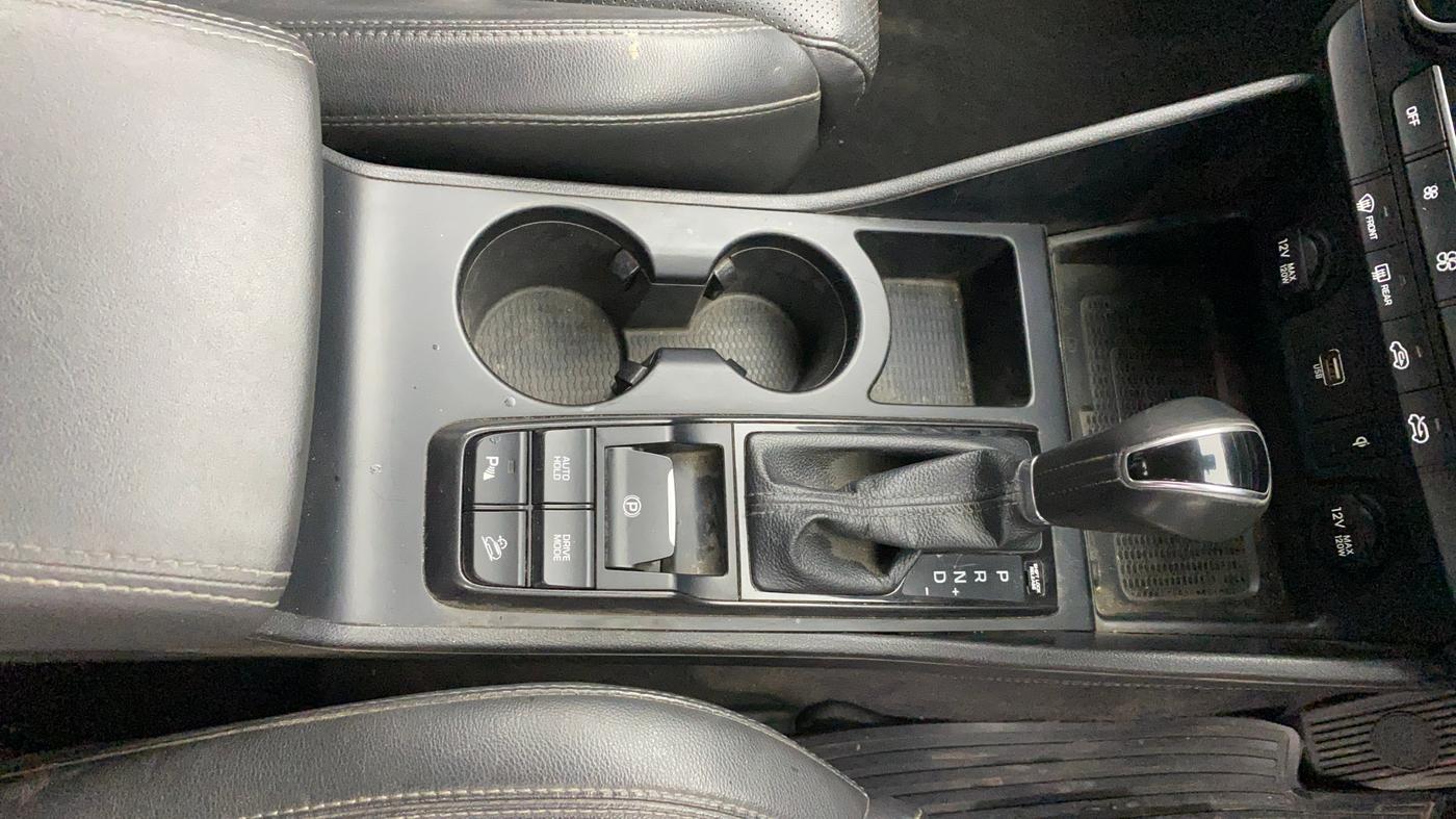 2021 Hyundai Tucson GLS 2WD AT PETROL, Petrol, Automatic, 83,851 km, Gear Lever