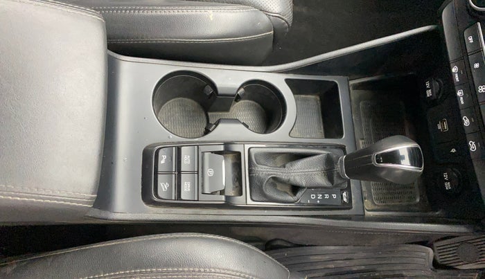 2021 Hyundai Tucson GLS 2WD AT PETROL, Petrol, Automatic, 83,796 km, Gear Lever