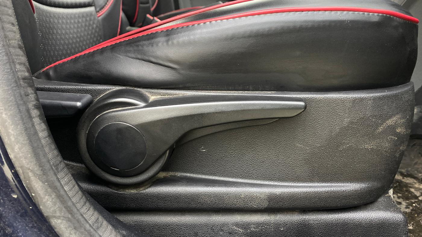 2019 Tata TIGOR XZ PLUS PETROL, Petrol, Manual, 84,111 km, Driver Side Adjustment Panel