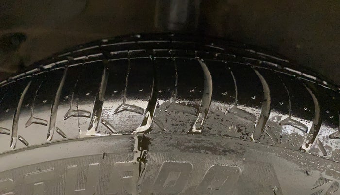 2016 Tata Zest XMS PETROL, Petrol, Manual, 61,659 km, Right Rear Tyre Tread
