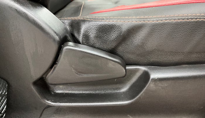 2017 Datsun Redi Go S 1.0, Petrol, Manual, 45,763 km, Driver Side Adjustment Panel