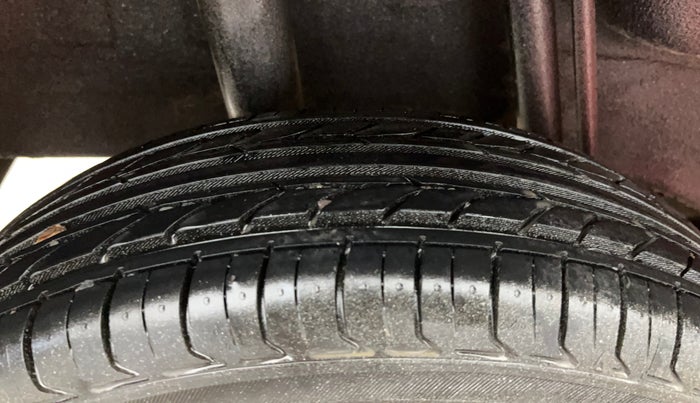 2017 Datsun Redi Go S 1.0, Petrol, Manual, 45,763 km, Right Rear Tyre Tread