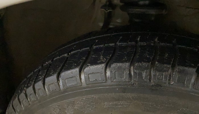 2014 Maruti Alto 800 LXI, Petrol, Manual, 34,948 km, Right Front Tyre Tread