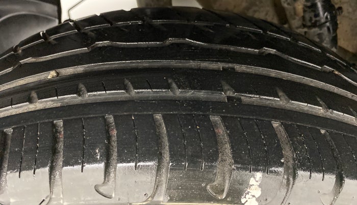 2019 Renault Duster RXS 85 PS, Diesel, Manual, 29,101 km, Right Rear Tyre Tread