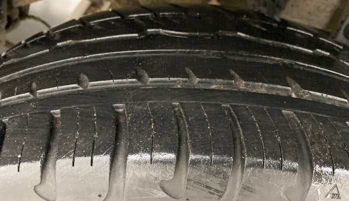 2019 Renault Duster RXS 85 PS, Diesel, Manual, 29,101 km, Left Rear Tyre Tread