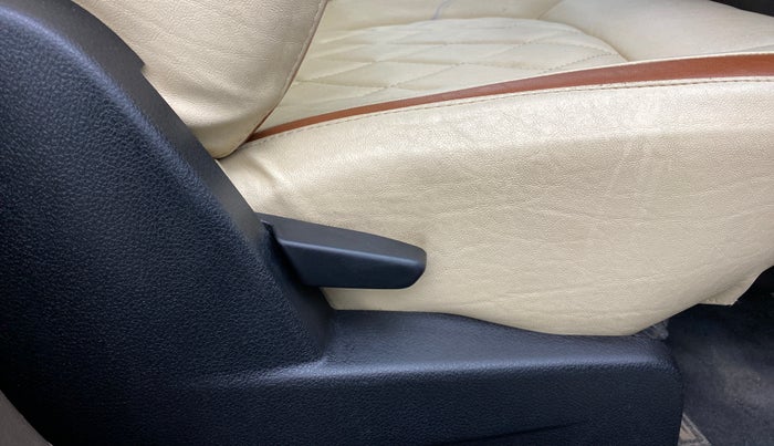 2019 Renault Duster RXS 85 PS, Diesel, Manual, 29,101 km, Driver Side Adjustment Panel