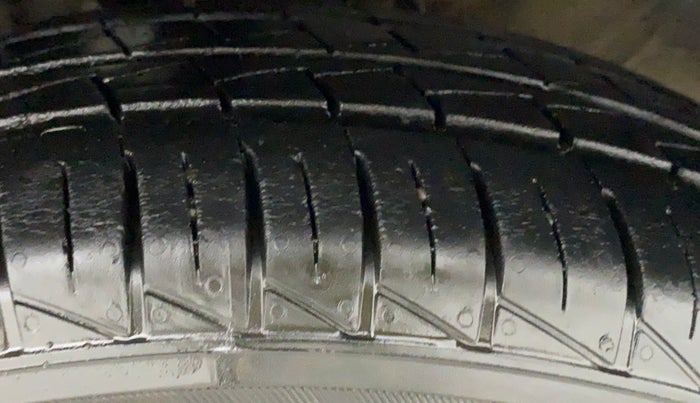 2022 Maruti Alto VXI PLUS, Petrol, Manual, 7,789 km, Right Front Tyre Tread