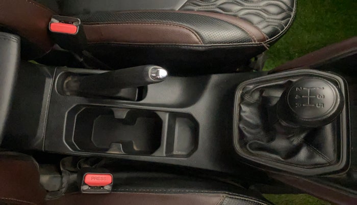 2024 Maruti Grand Vitara SIGMA SMART HYBRID, Petrol, Manual, 44,812 km, Gear Lever