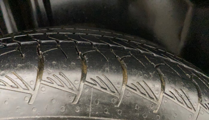 2024 Maruti Grand Vitara SIGMA SMART HYBRID, Petrol, Manual, 44,812 km, Right Rear Tyre Tread