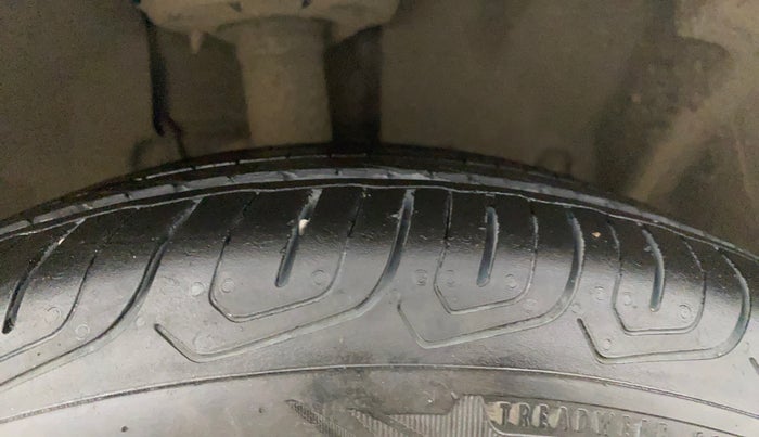 2016 Ford Ecosport TITANIUM 1.5L DIESEL, Diesel, Manual, 99,810 km, Right Front Tyre Tread