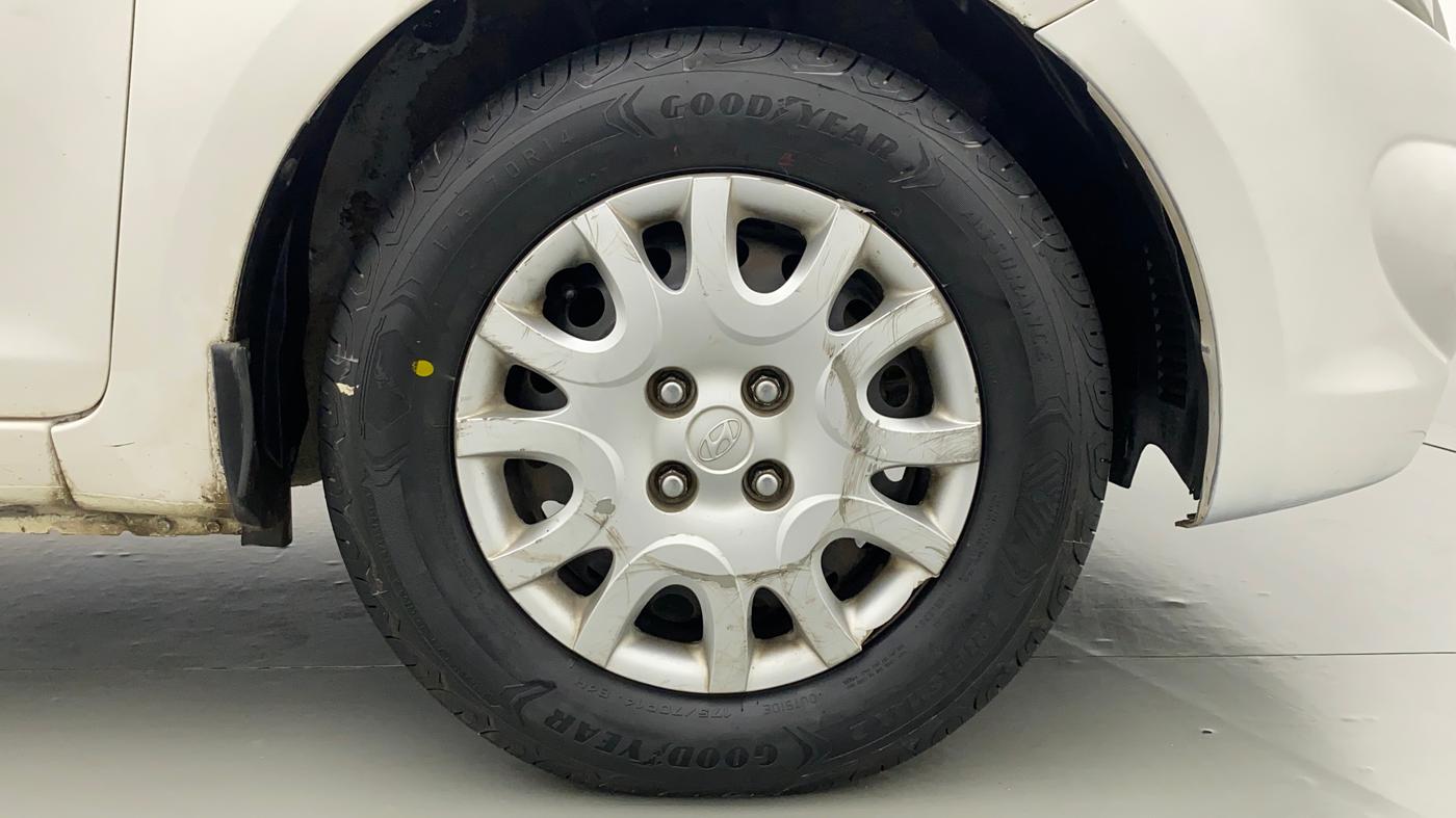 2011 Hyundai i20 MAGNA O 1.2, Petrol, Manual, 87,835 km, Right Front Wheel