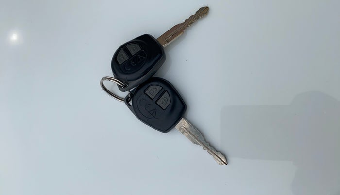 2023 Maruti FRONX DELTA PLUS 1.2L AGS, Petrol, Automatic, 48,912 km, Key Close Up