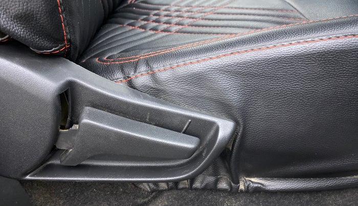 2020 Maruti S PRESSO VXI, Petrol, Manual, 22,207 km, Driver Side Adjustment Panel