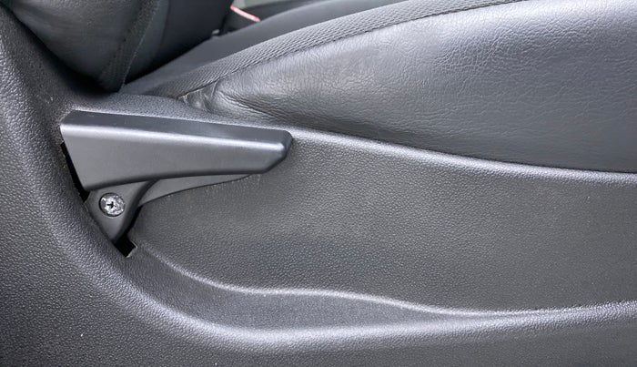 2019 Tata Tiago XT 1.2 REVOTRON, Petrol, Manual, 19,586 km, Driver Side Adjustment Panel