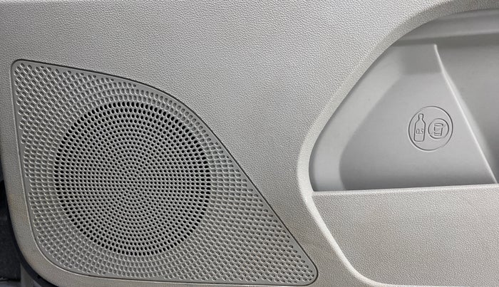 2019 Tata Tiago XT 1.2 REVOTRON, Petrol, Manual, 19,586 km, Speaker