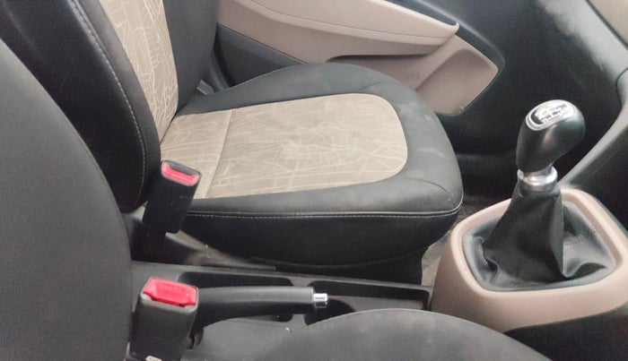 2015 Hyundai Grand i10 SPORTZ 1.2 KAPPA VTVT, Petrol, Manual, 1,38,176 km, Gear Lever