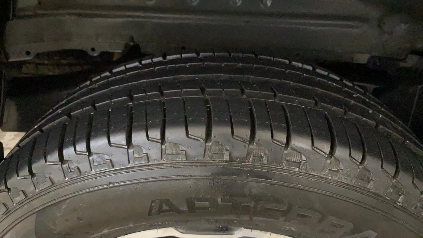 2023 Mahindra SCORPIO CLASSIC S11 7STR, Diesel, Manual, 38,227 km, Right Rear Tyre Tread