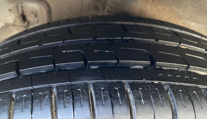 2015 Hyundai Grand i10 ASTA AT 1.2 KAPPA VTVT, Petrol, Automatic, 30,808 km, Right Rear Tyre Tread