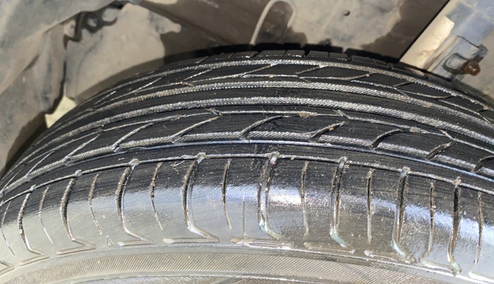 2012 Maruti Swift Dzire VXI, Petrol, Manual, 89,189 km, Left Front Tyre Tread