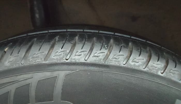 2019 Hyundai VENUE SX PLUS 1.0 TURBO DCT, Petrol, Automatic, 1,15,882 km, Right Rear Tyre Tread