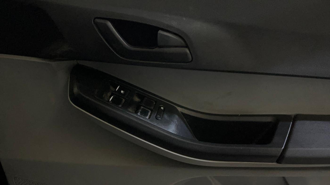 2022 Tata Tiago XM CNG, CNG, Manual, 84,677 km, Driver Side Door Panels Control