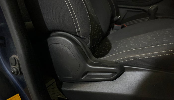 2022 Tata Tiago XM CNG, CNG, Manual, 84,677 km, Driver Side Adjustment Panel