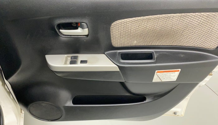 2016 Maruti Wagon R 1.0 LXI CNG, CNG, Manual, 87,498 km, Driver Side Door Panels Control