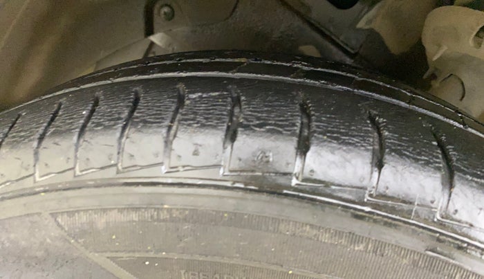 2018 Hyundai NEW SANTRO SPORTZ AMT, CNG, Automatic, 24,480 km, Left Front Tyre Tread