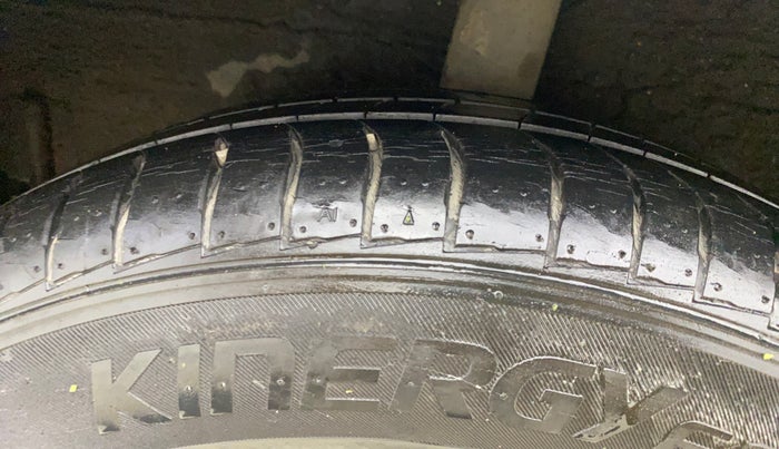 2018 Hyundai NEW SANTRO SPORTZ AMT, CNG, Automatic, 24,480 km, Right Rear Tyre Tread