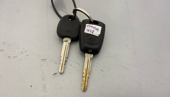 2018 Hyundai NEW SANTRO SPORTZ AMT, CNG, Automatic, 24,480 km, Key Close Up