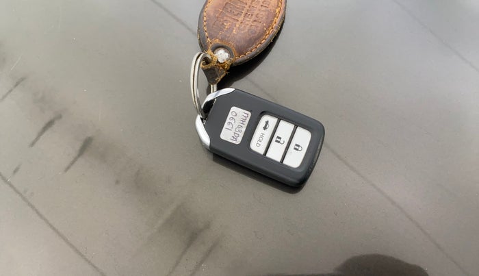 2018 Honda Amaze 1.2L I-VTEC V CVT, Petrol, Automatic, 31,298 km, Key Close Up