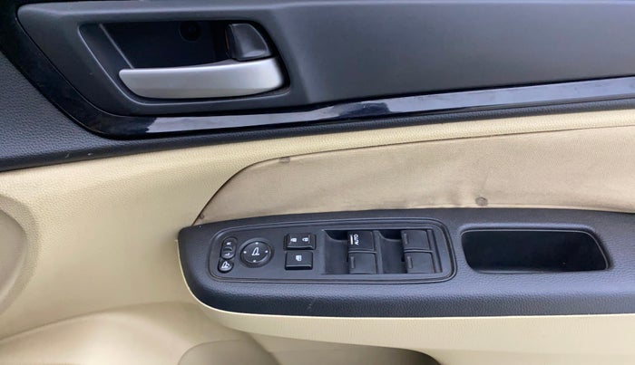 2018 Honda Amaze 1.2L I-VTEC V CVT, Petrol, Automatic, 31,298 km, Driver Side Door Panels Control