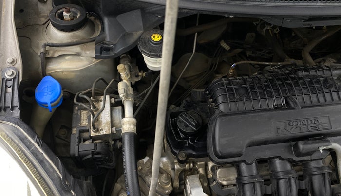 2015 Honda Brio VX AT, Petrol, Automatic, 72,594 km, Engine View - Right